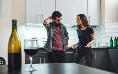 Страдающие алкоголизмом себя больными не считают - Квинмед